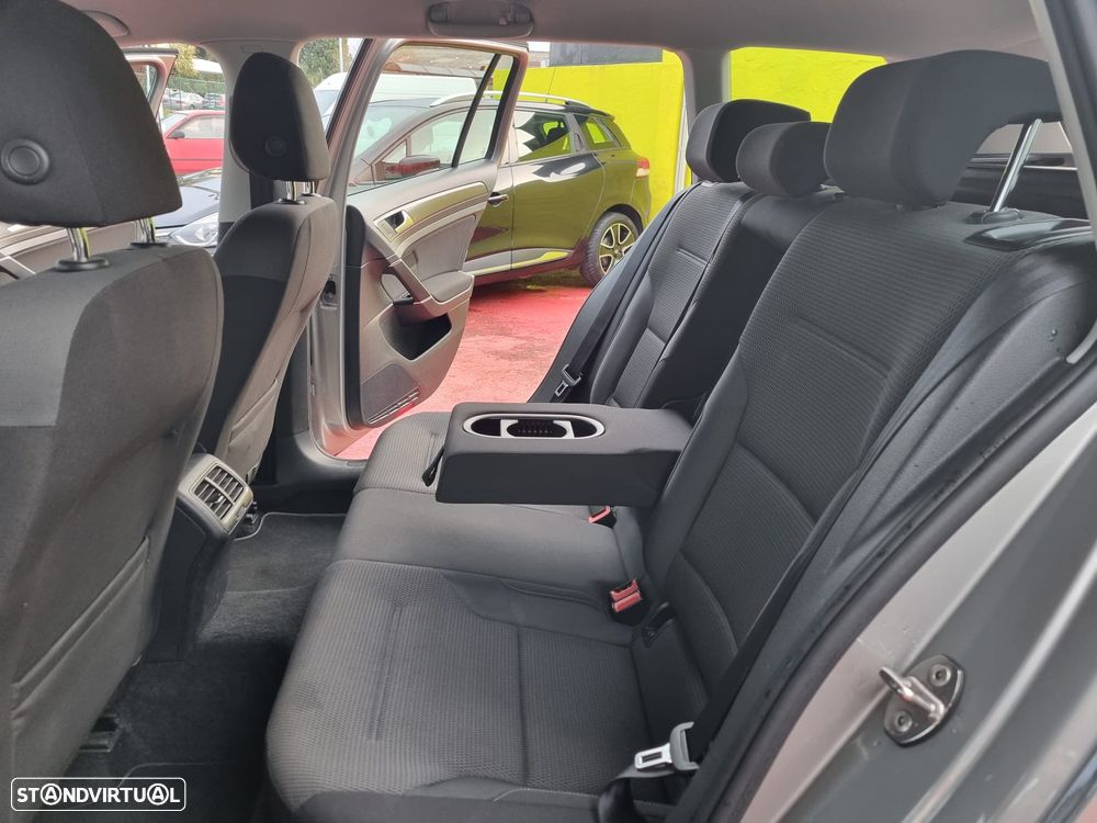VW Golf Variant 1.6 TDi Confortline - 16