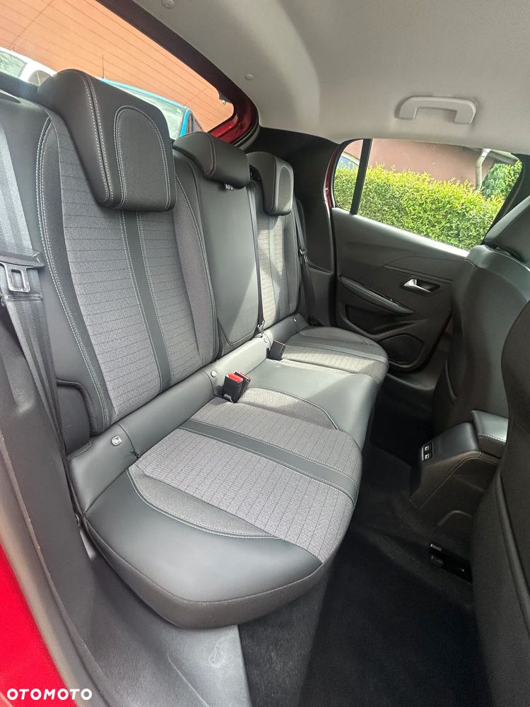 Peugeot 208 Elektromotor 136 Allure+ - 15