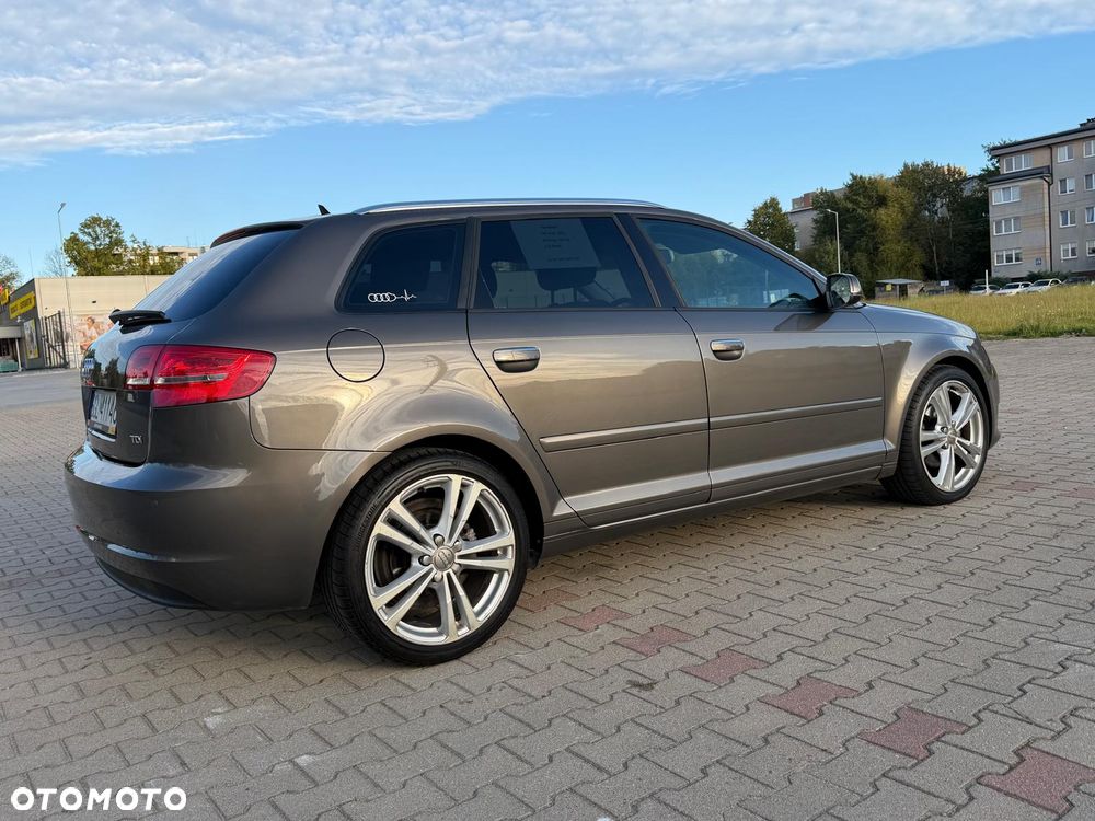 Audi A3 Sportback 2011 photo 5