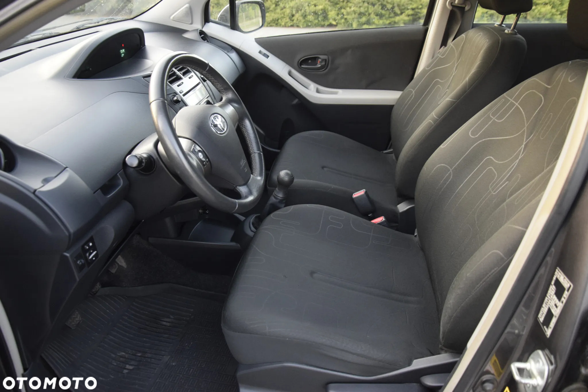 Toyota Yaris 1.0 Luna A/C - 13