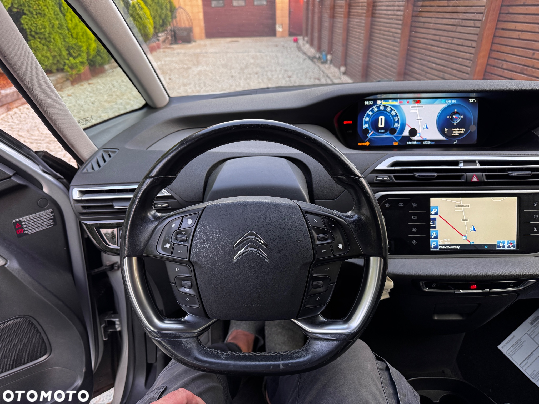 Citroën C4 Picasso BlueHDi 150 SHINE - 10