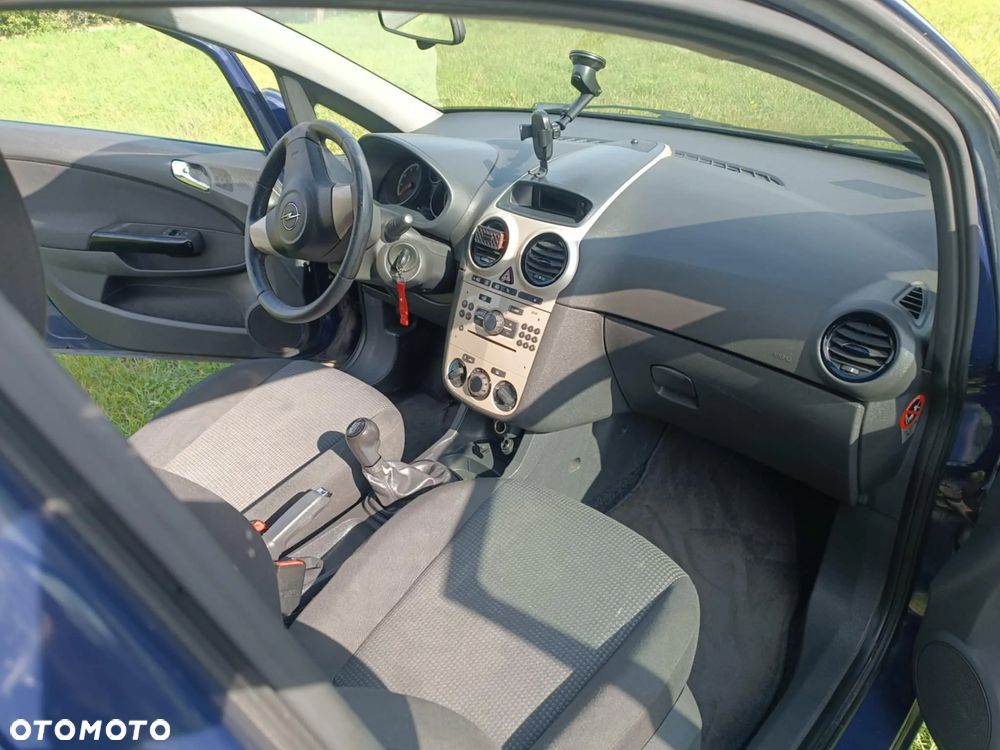 Opel Corsa - 18