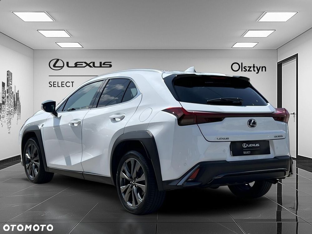 Lexus UX 300h F Sport Design - 5