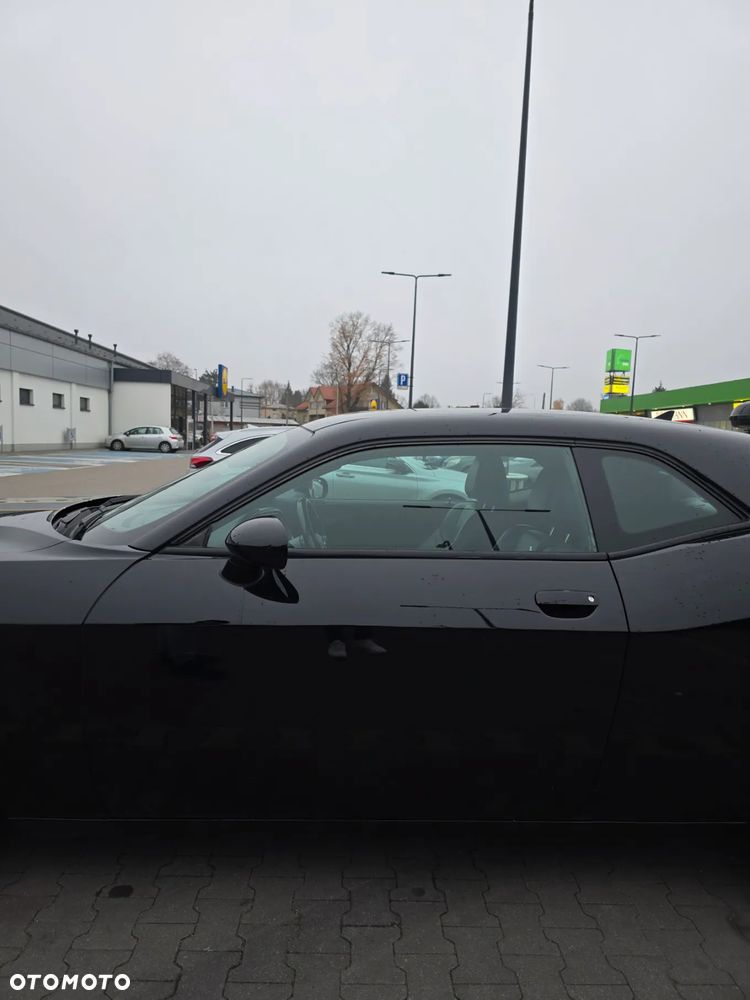 Dodge Challenger - 21