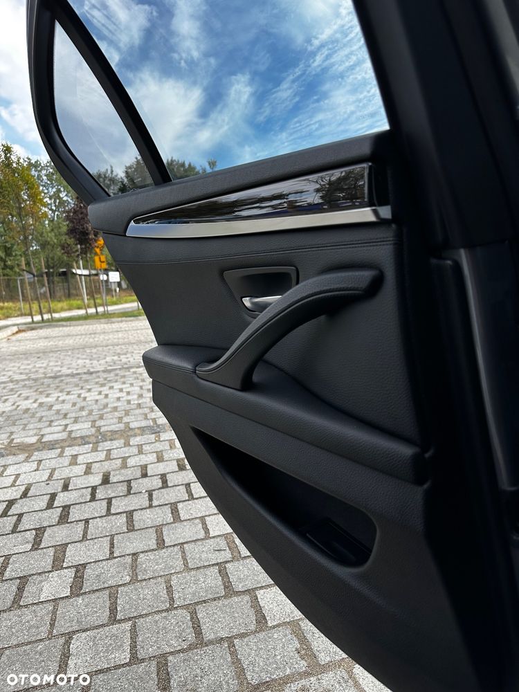BMW Seria 5 530d xDrive - 8