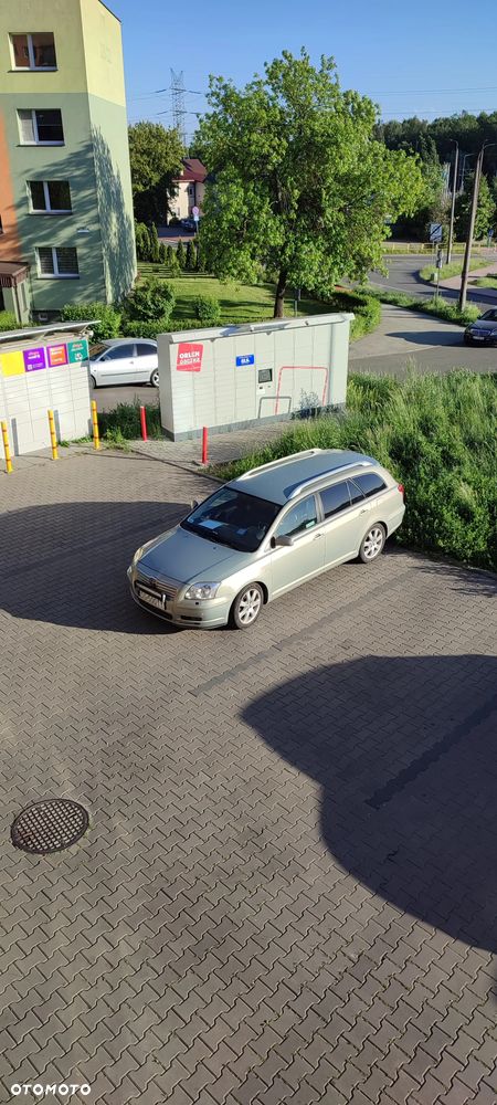 Toyota Avensis 2.0 VVT-i High - 27