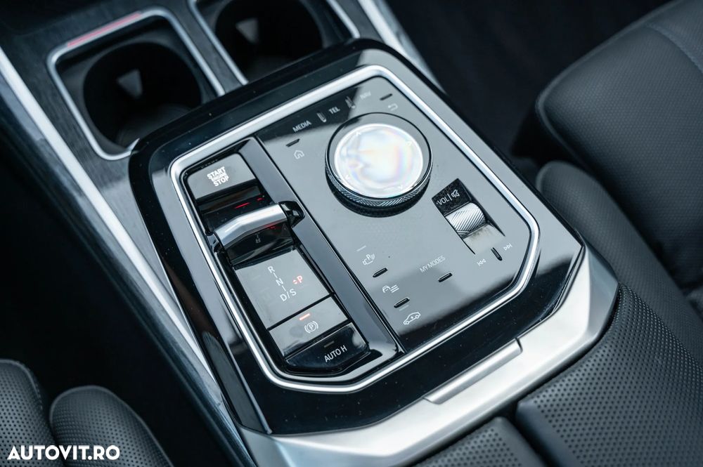 BMW M7 M760e xDrive - 21