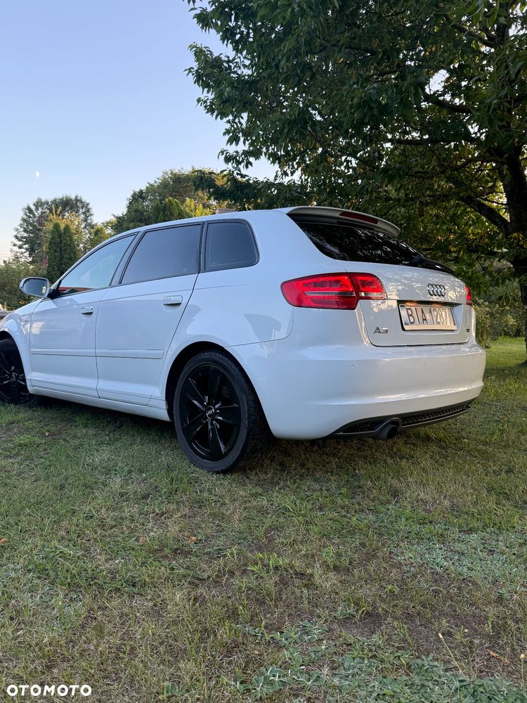 Audi A3 Sportback - 3