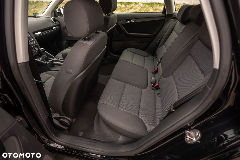 Audi A3 Sportback 2.0 TDI Ambiente - 21