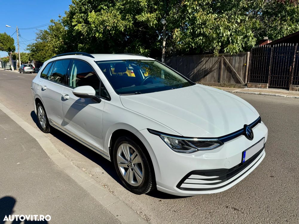Volkswagen Golf - 1