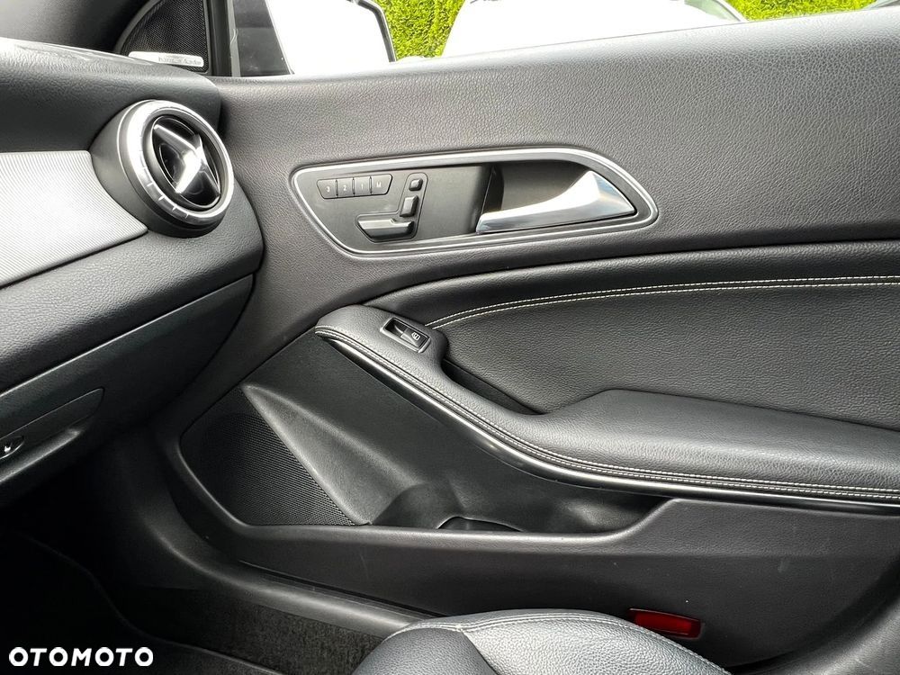 Mercedes-Benz CLA 250 7G-DCT Sport - 19