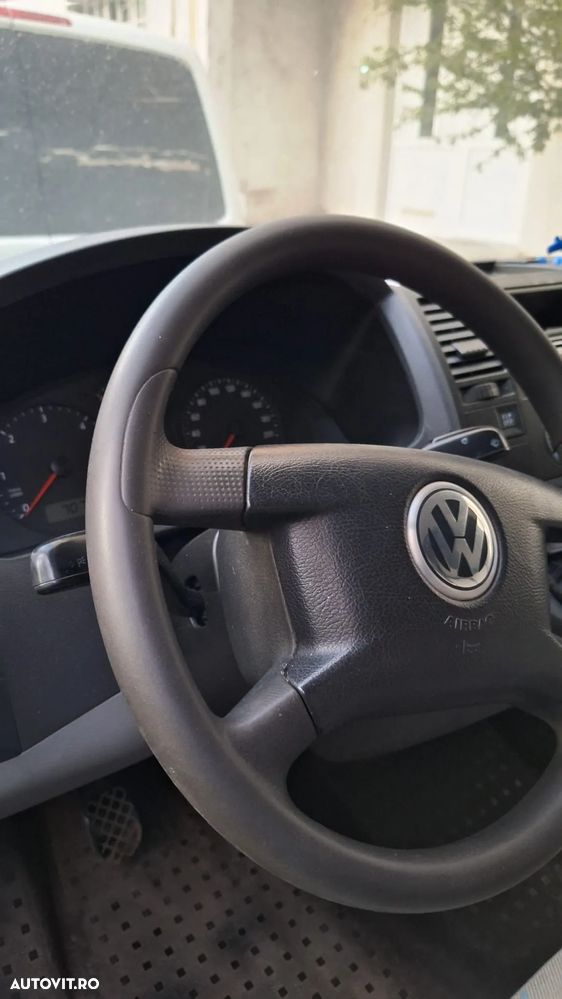 Volkswagen Transporter Caravelle Comfortline Scurt - 12