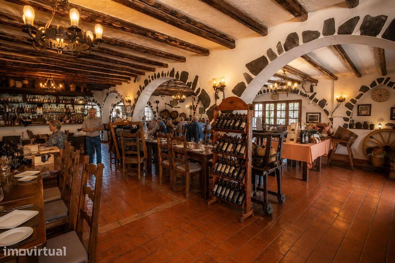 Restaurante de destino no Algarve com reputação consolidada. - Grande imagem: 2/23