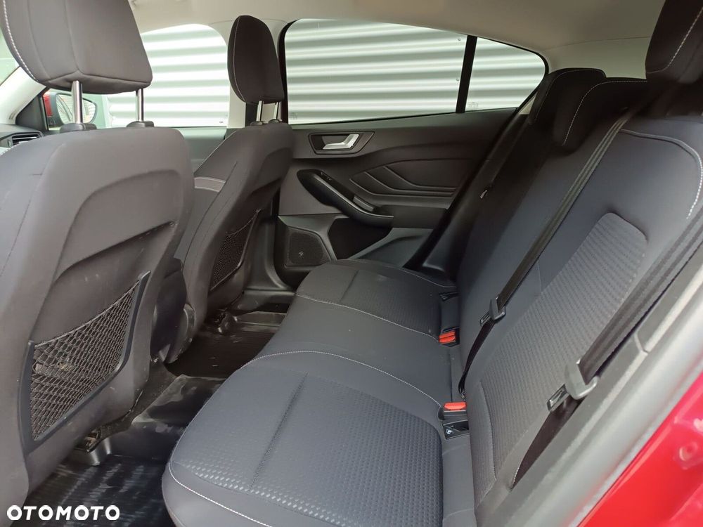 Ford Focus 1.0 EcoBoost Trend Edition - 32
