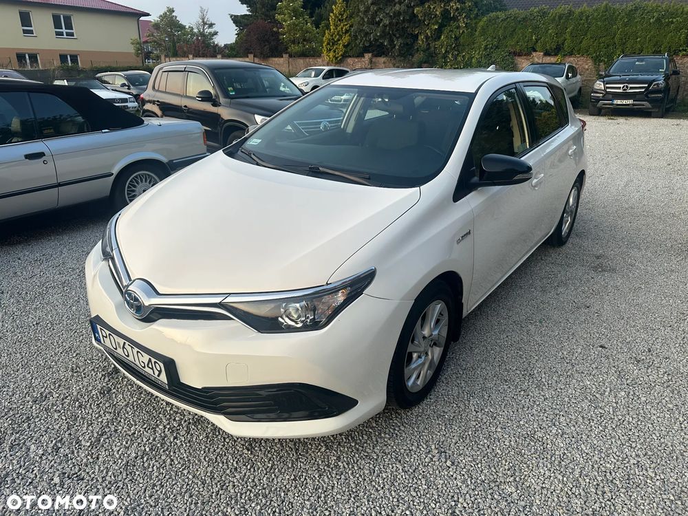 Toyota Auris Hybrid 135 Premium - 3