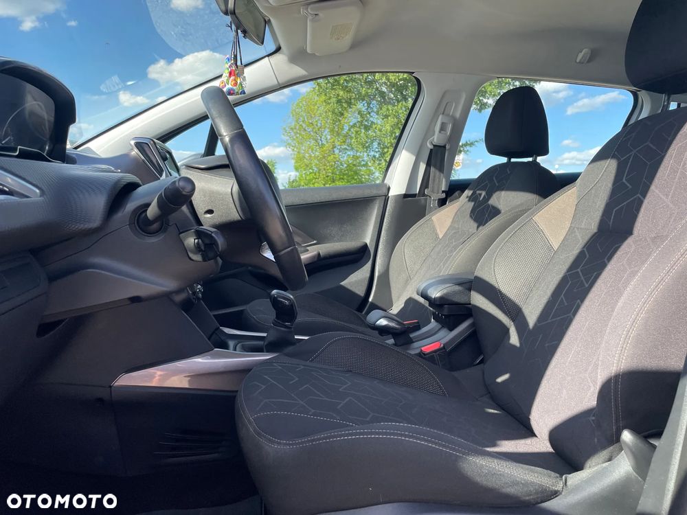 Peugeot 2008 1.6 VTi Active - 12