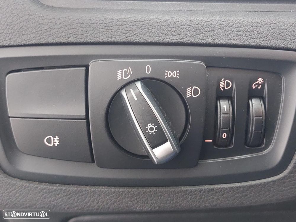 BMW X1 18 i sDrive Advantage - 19