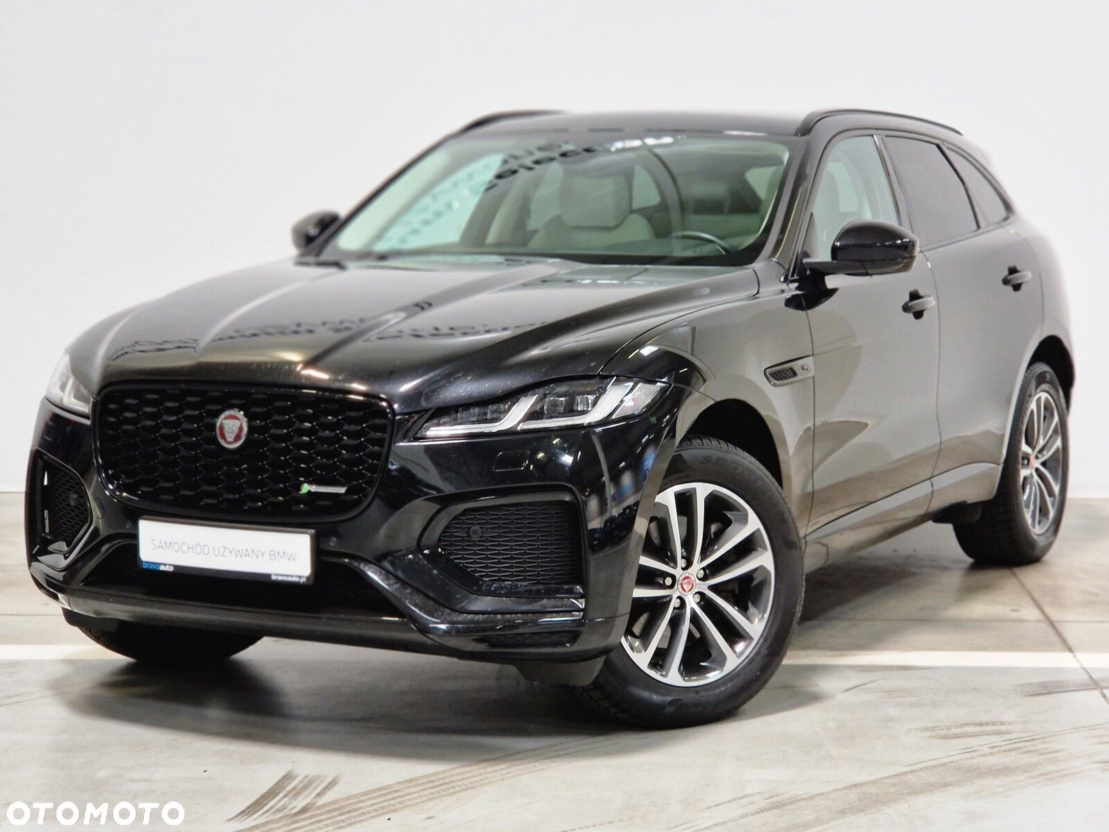 Jaguar F-Pace - 1
