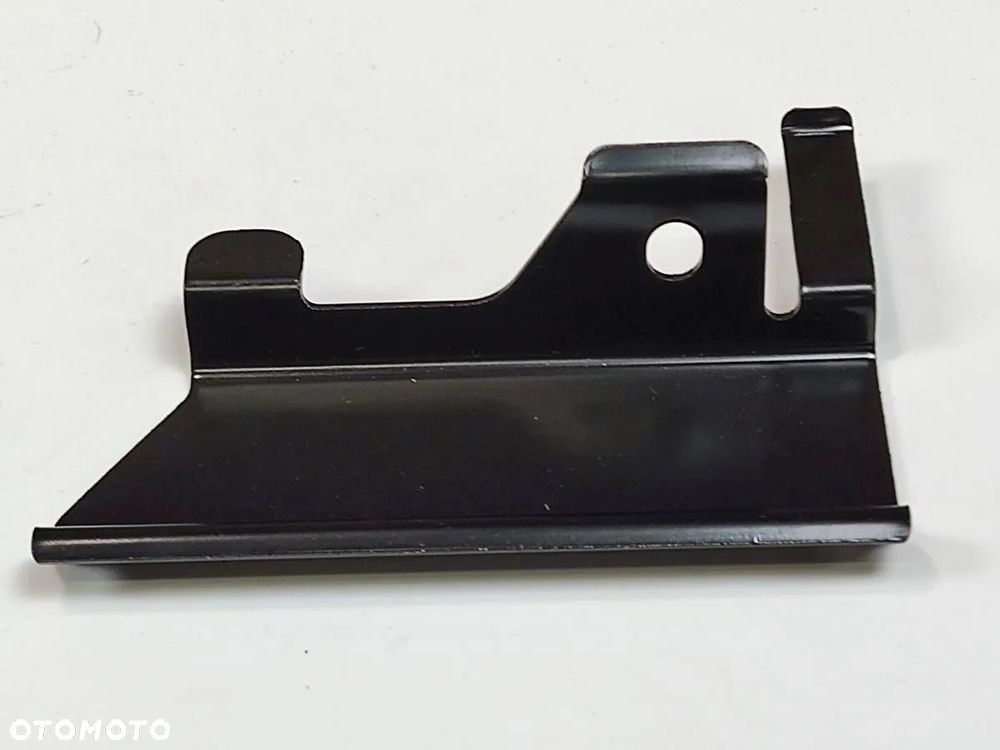 TOYOTA COROLLA E21 1.8h Kombi od 2022r Blaszka Mocowanie - 2