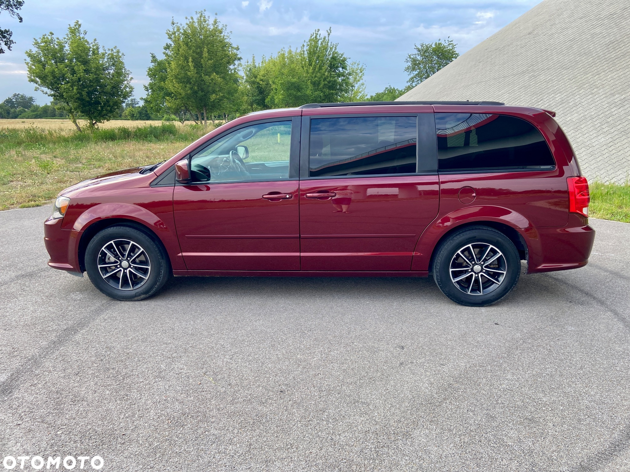 Dodge Grand Caravan - 8