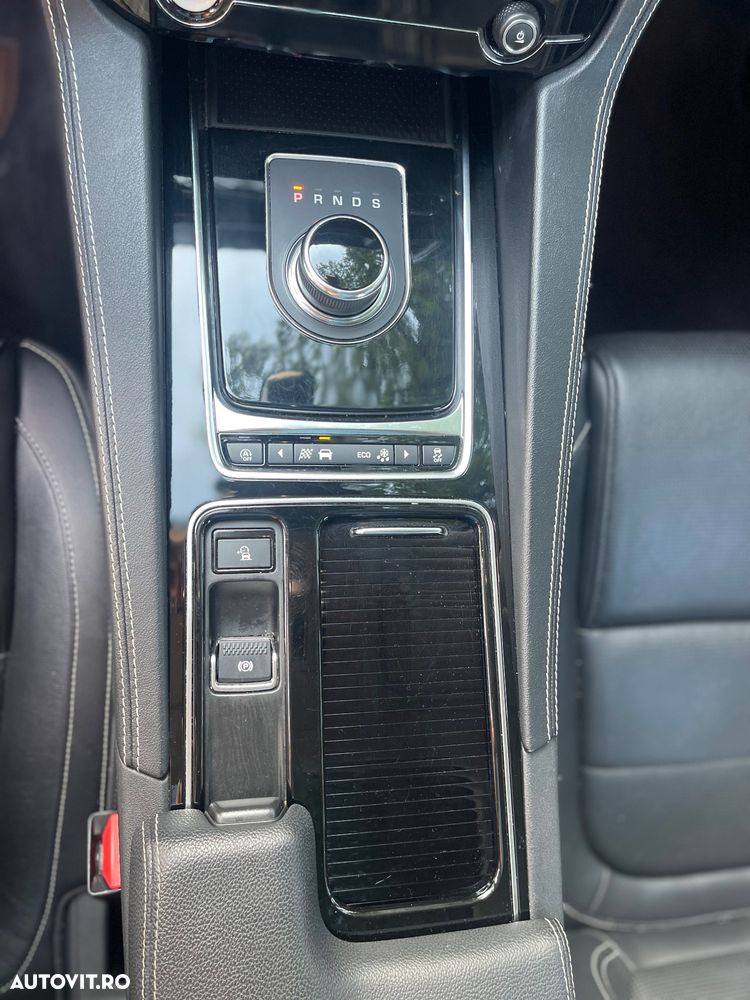 Jaguar F-Pace 20d AWD Aut. R-Sport - 20