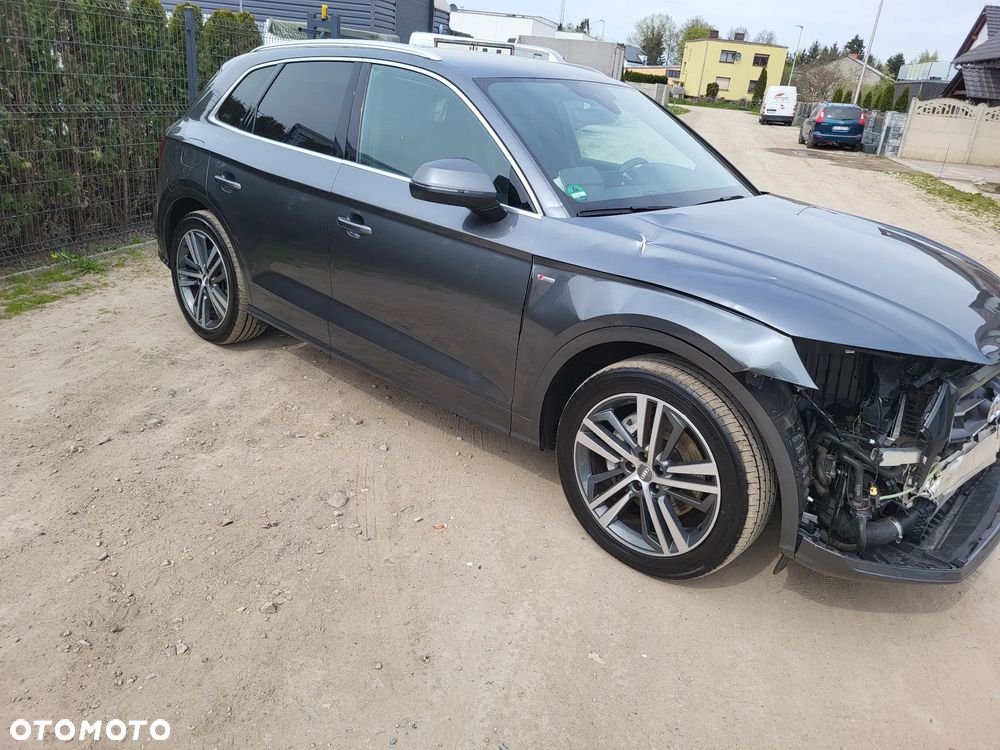 Audi Q5 55 TFSIe quattro S tronic S line - 4