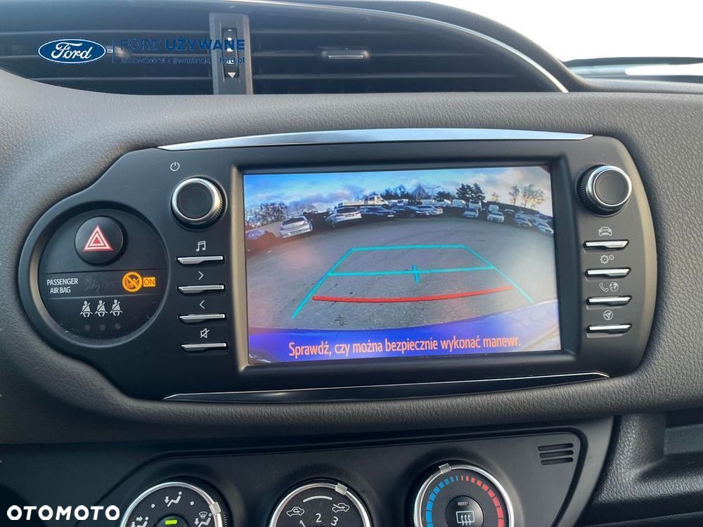 Toyota Yaris 1.5 Premium - 12