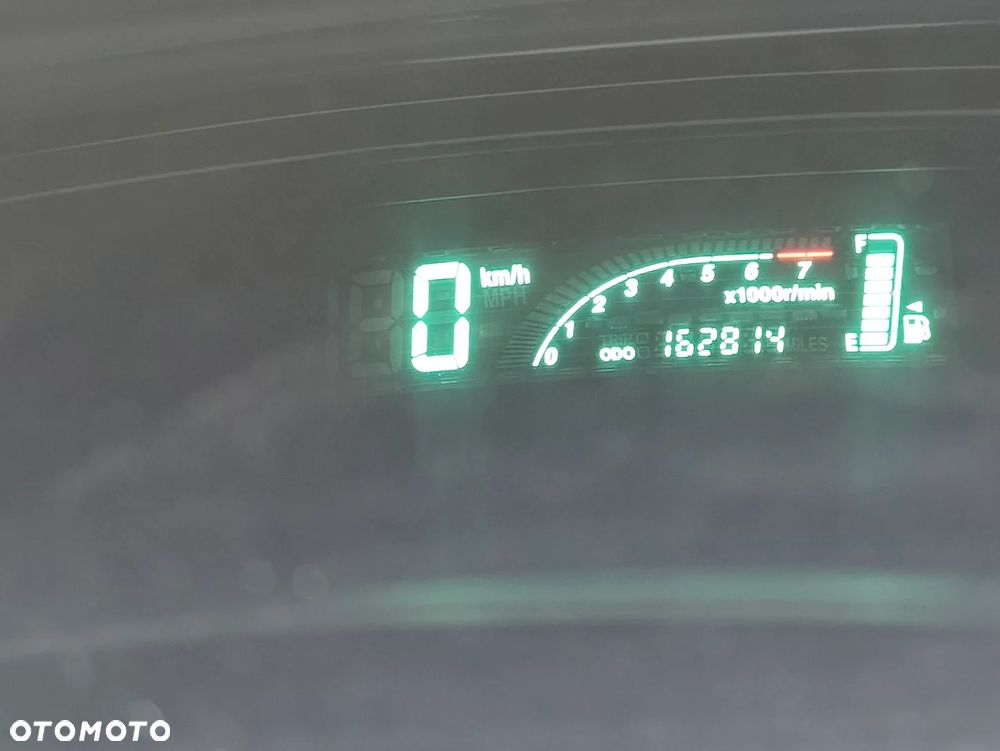 Toyota Yaris - 14