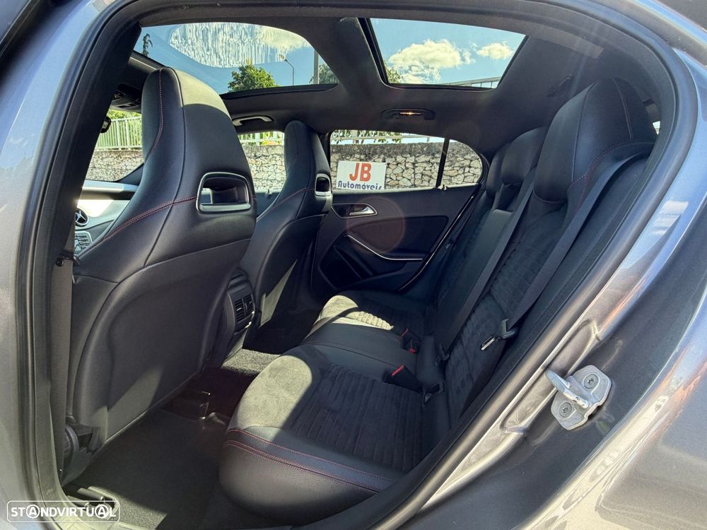 Mercedes-Benz GLA 220 d AMG Line - 13