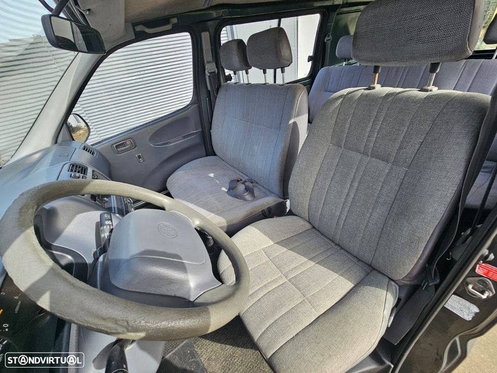 Toyota HiAce 2.4 D LXH12LG - 16