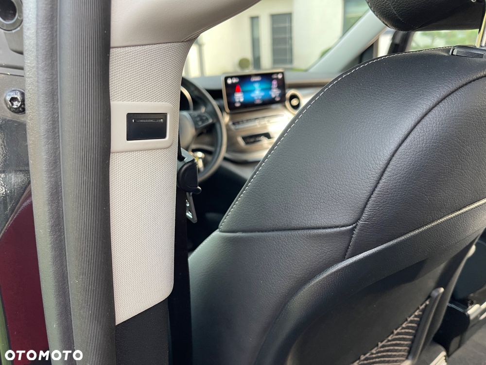 Mercedes-Benz Klasa V 300 d Avantgarde 9G-Tronic (ekstra d³) - 37