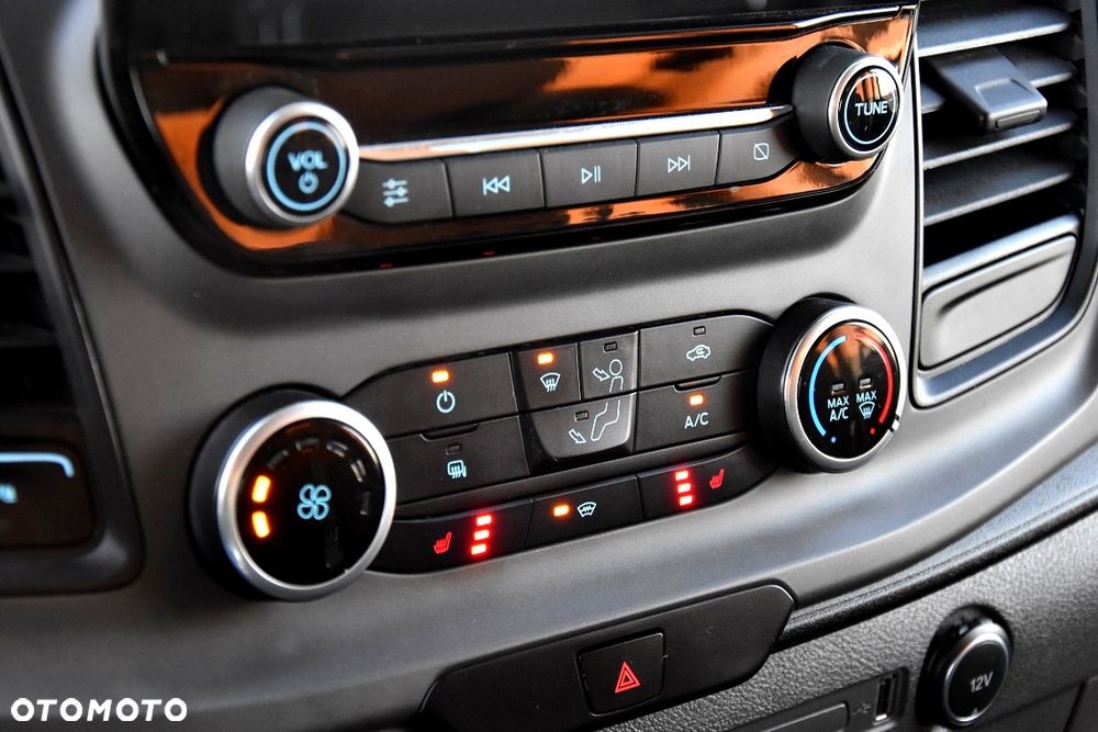 Ford TRANSIT CUSTOM 300 L2H1 - 28