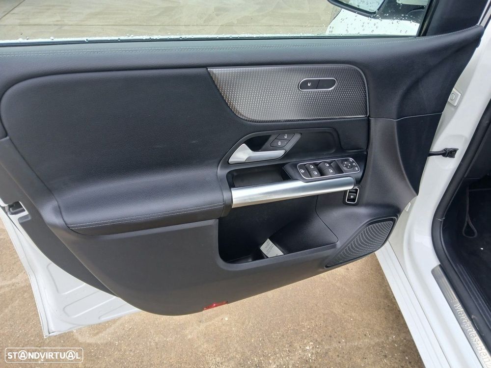 Mercedes-Benz B 250 e 8G-DCT - 14