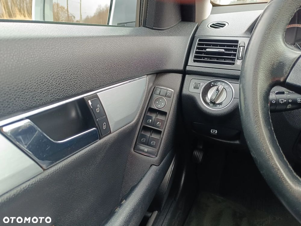 Mercedes-Benz Klasa C 250 CGI Automatik BlueEFFICIENCY Avantgarde - 20