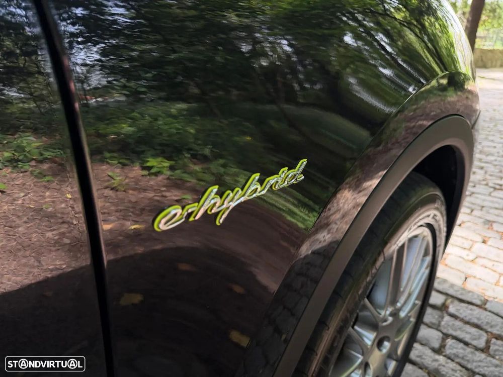 Porsche Cayenne S E-Hybrid Platinum Edition - 28