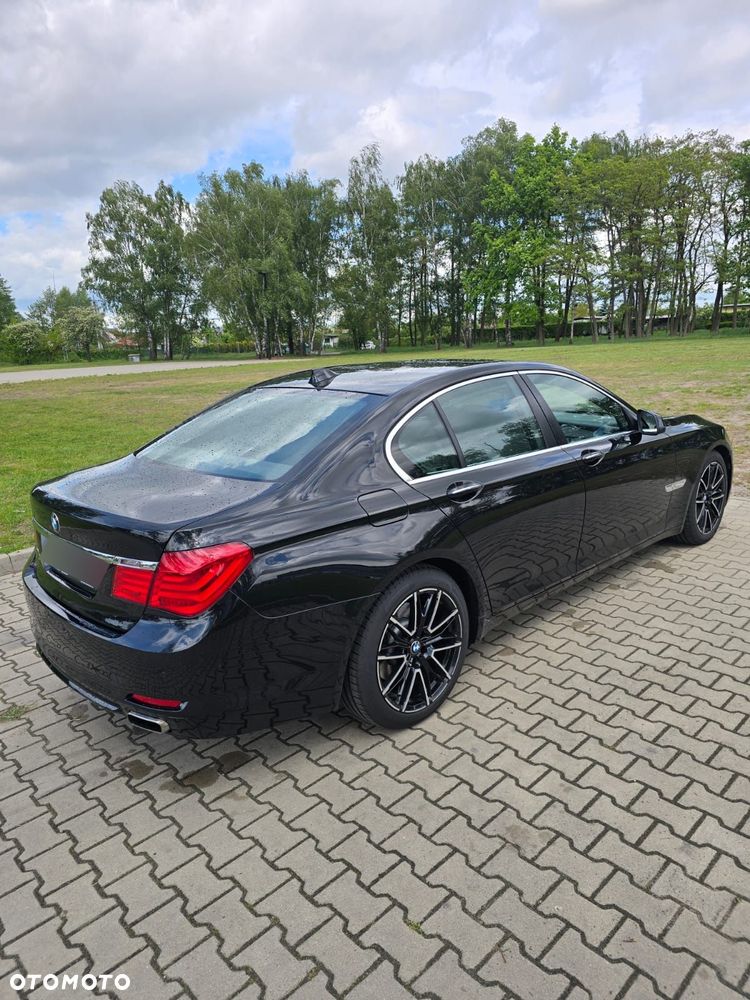 BMW Seria 7 740d - 6