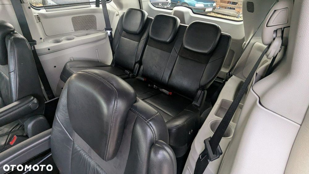 Chrysler Grand Voyager - 15