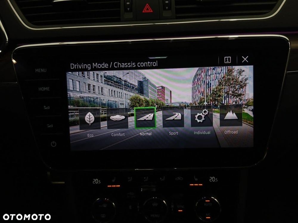 Skoda Superb 2.0 TDI SCR 4x4 Scout DSG - 34