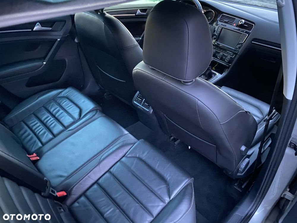 Volkswagen Golf 2.0 BlueTDI Highline - 13