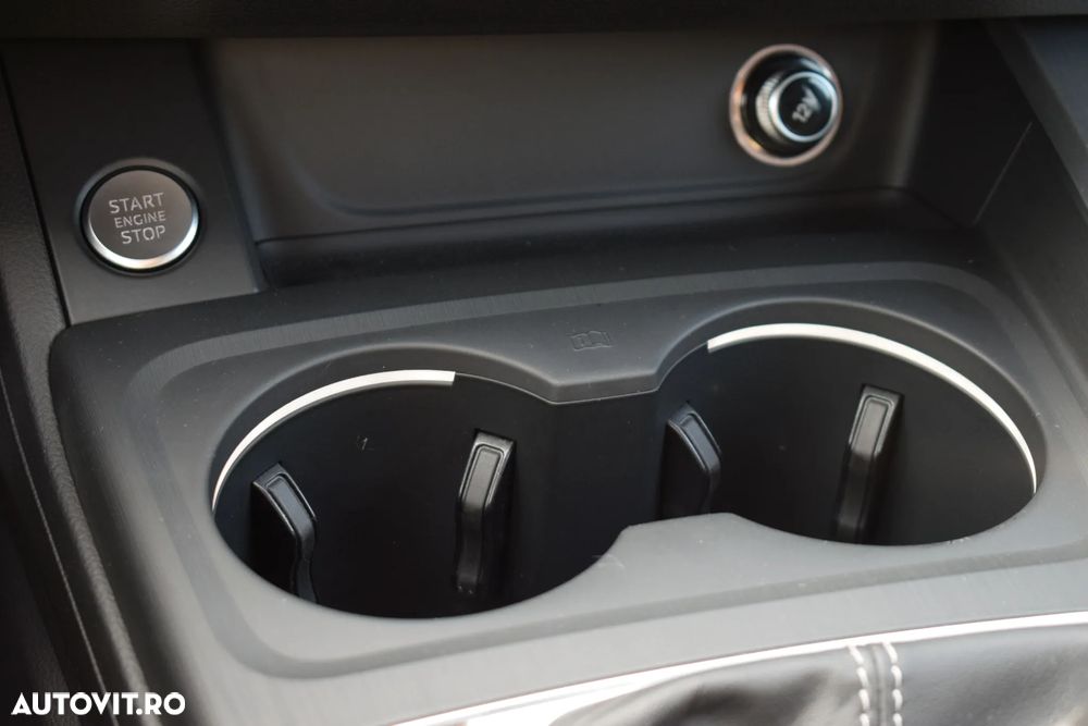 Audi A4 2.0 TDI DPF S line Sportpaket - 33