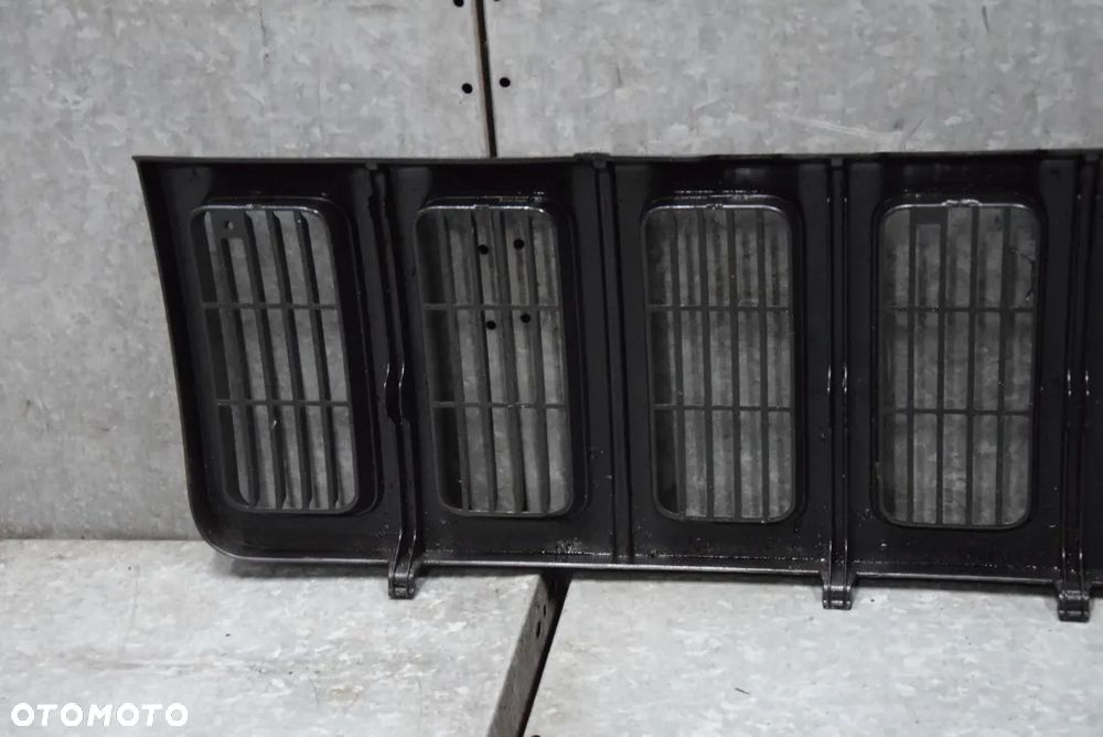 JEEP GRAND CHEROKEE ZJ GRILL ATRAPA - 9