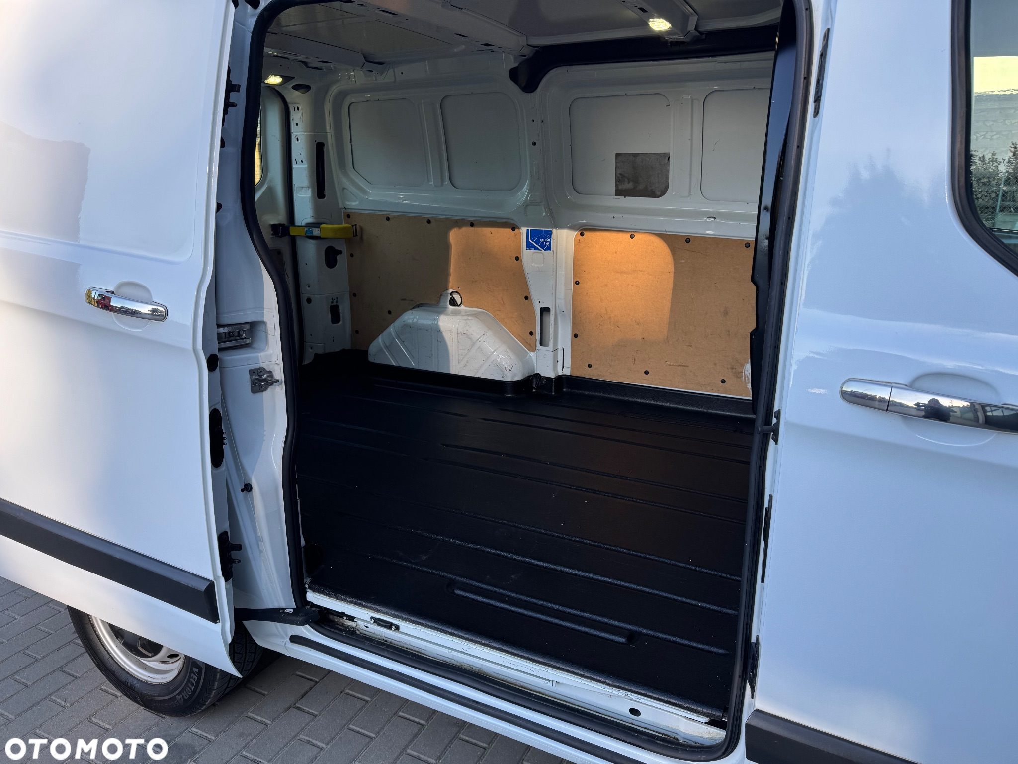 Ford Transit Custom - 10