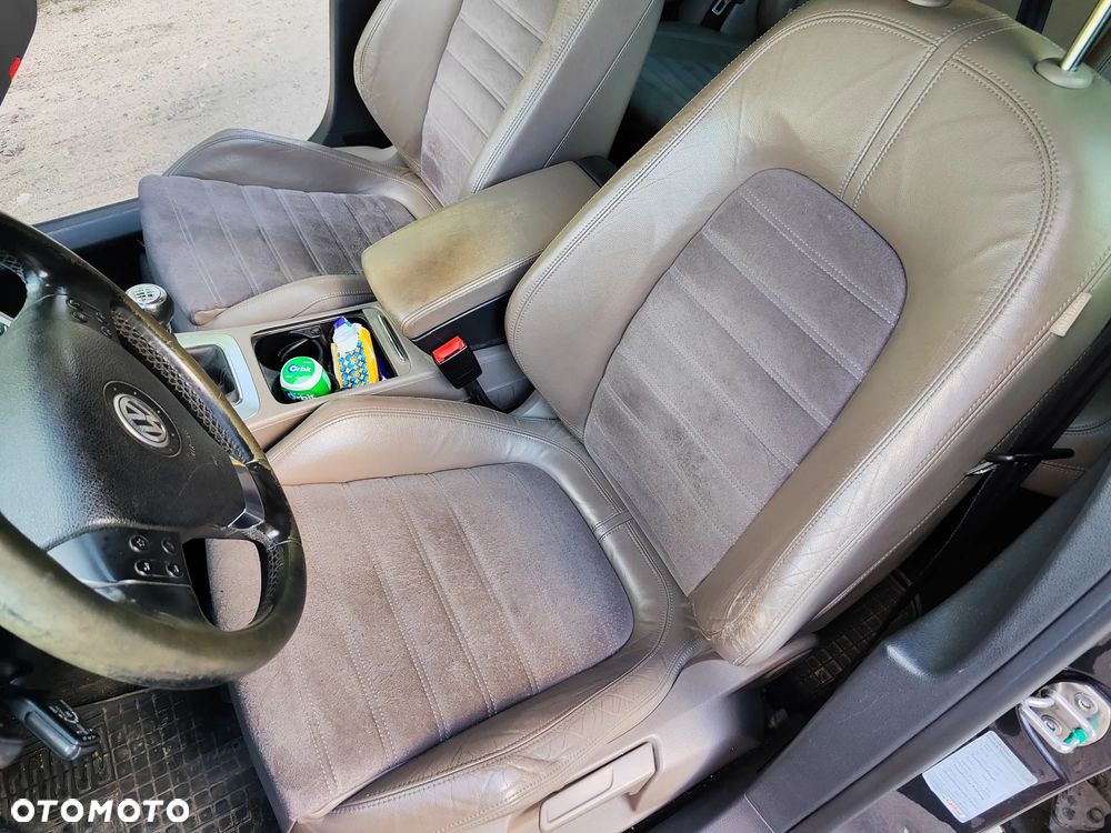Volkswagen Passat 2.0 TDI DPF 4Mot Highline - 11