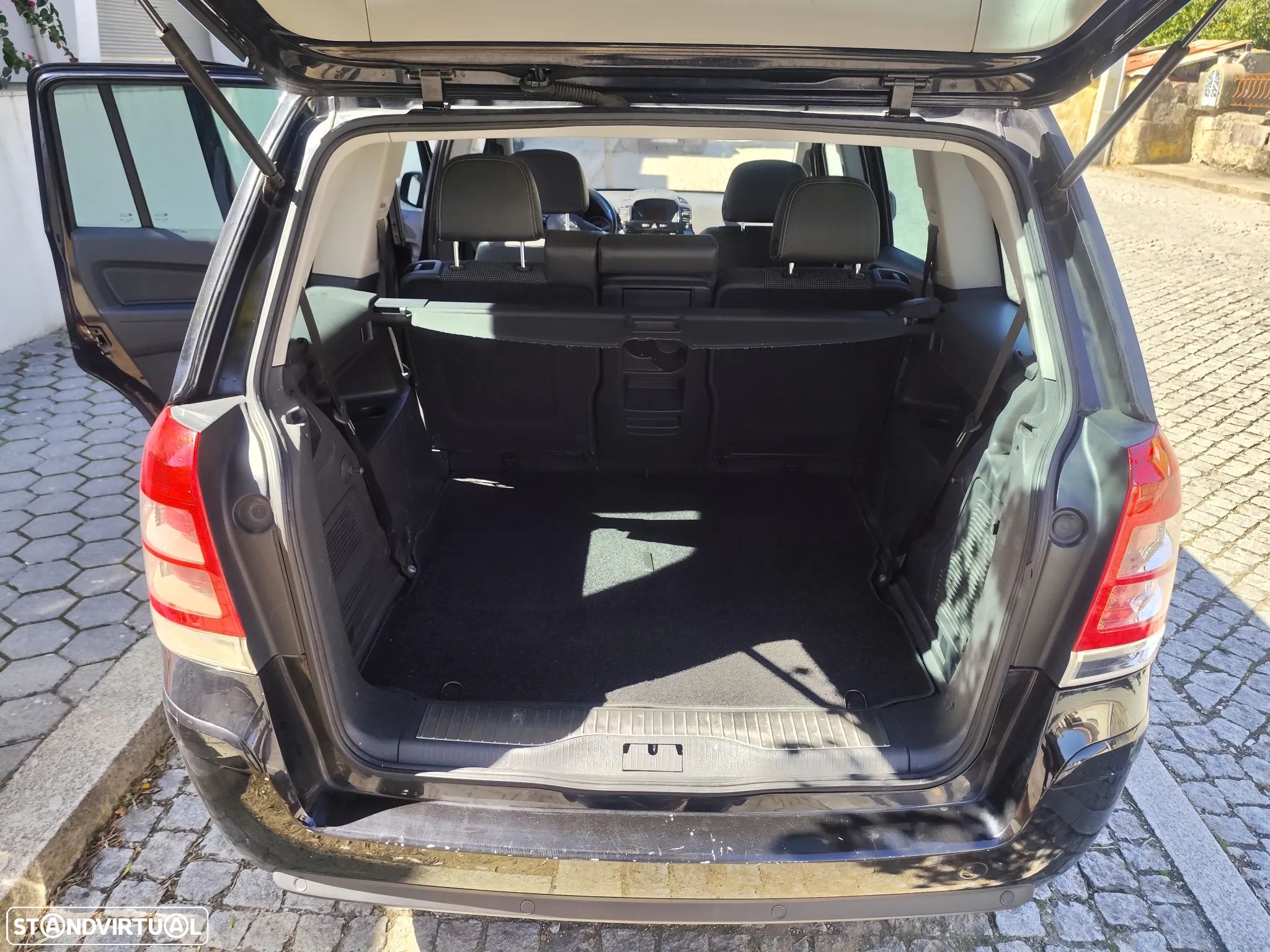 Opel Zafira 1.7 CDTi EcoFLEX - 1