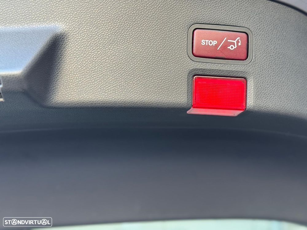 Mercedes-Benz CLA 180 d Shooting Brake Urban - 17