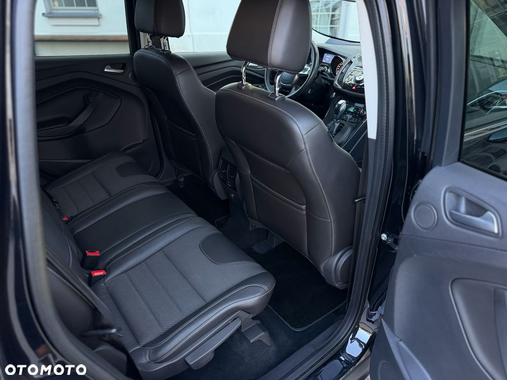 Ford Kuga 2.0 TDCi 4x4 Titanium - 36