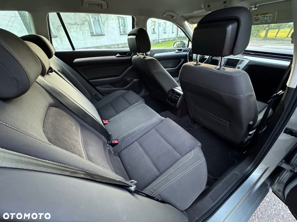 Volkswagen Passat - 7
