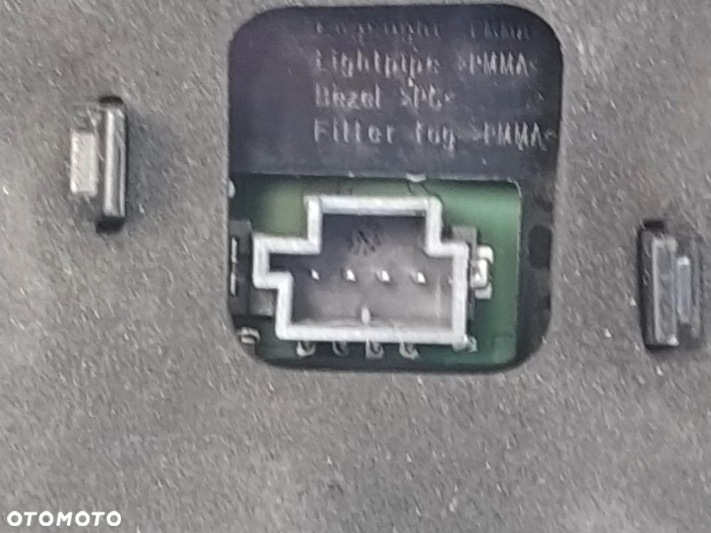 VOLVO XC60 II LAMPA LAMPY LEWA PRAWA TYŁ TYLNA W KLAPĘ ORYGINAŁ - 10