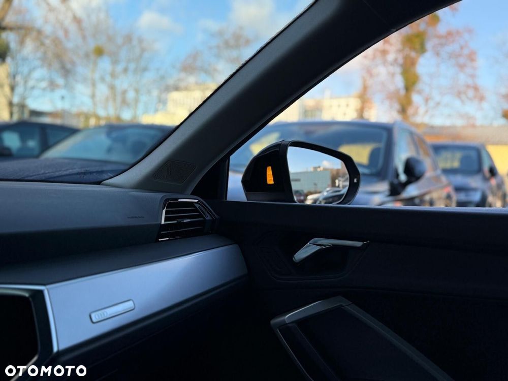 Audi Q3 Sportback - 29