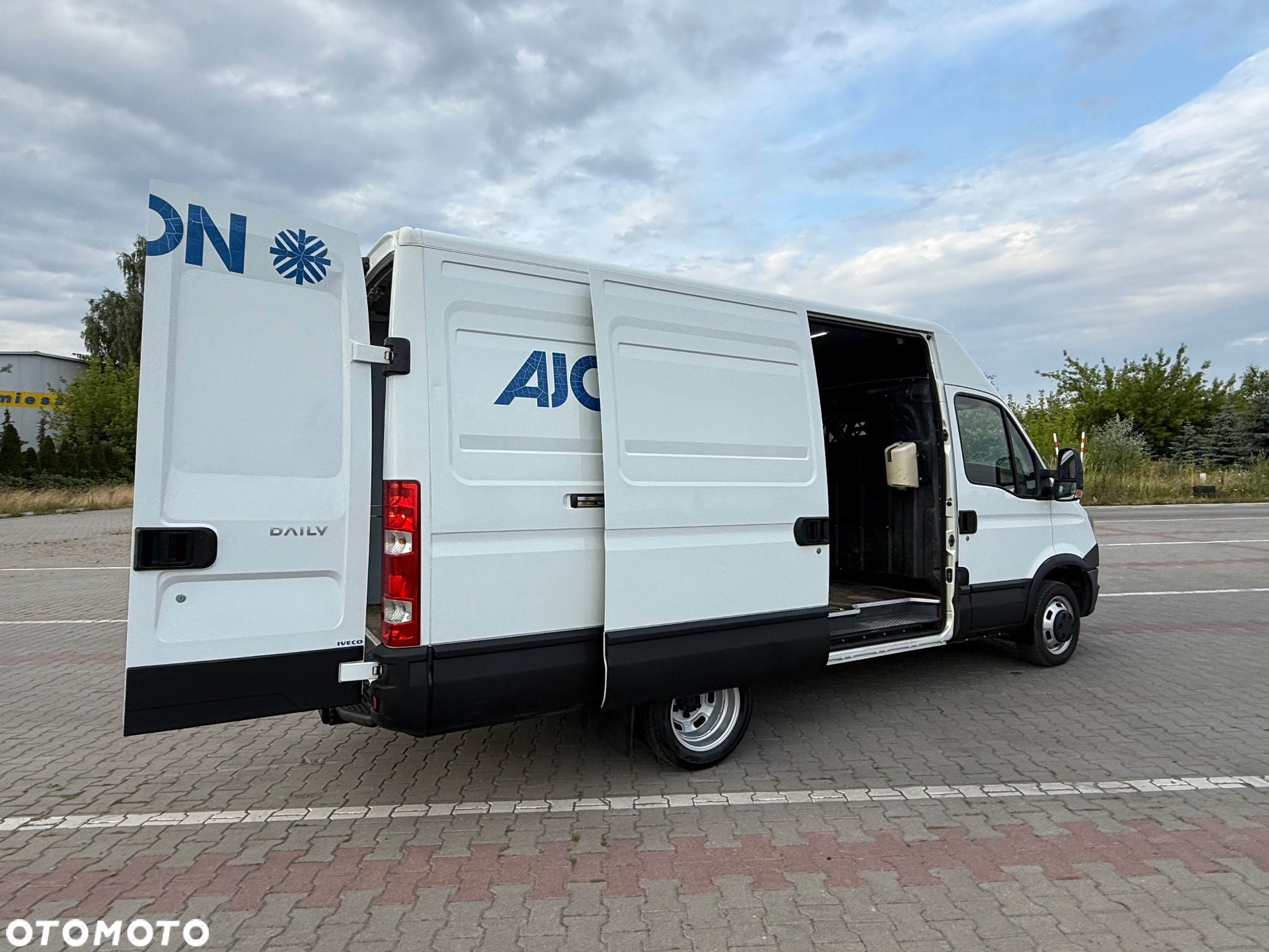 Iveco 35  C. DAILY - 24